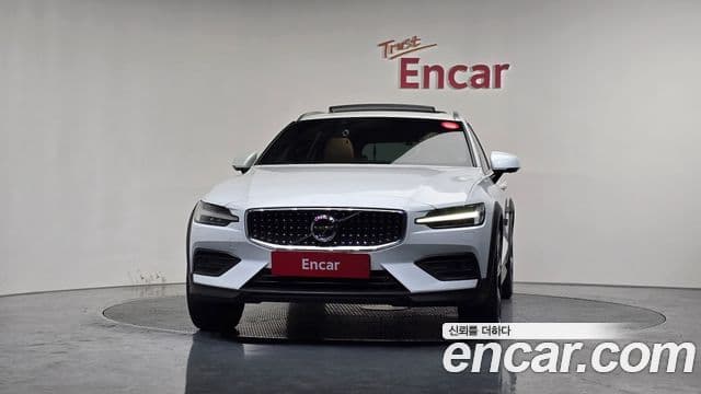 Volvo V60 Cross Country 2nd Gen 3