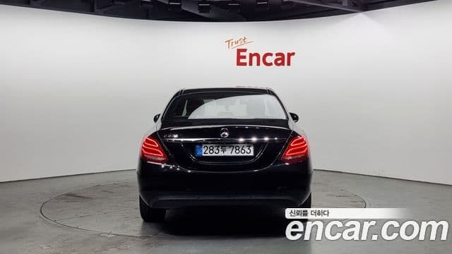 Mercedes-Benz C-Class W205 4