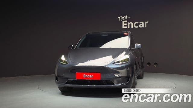 Tesla Model Y 3