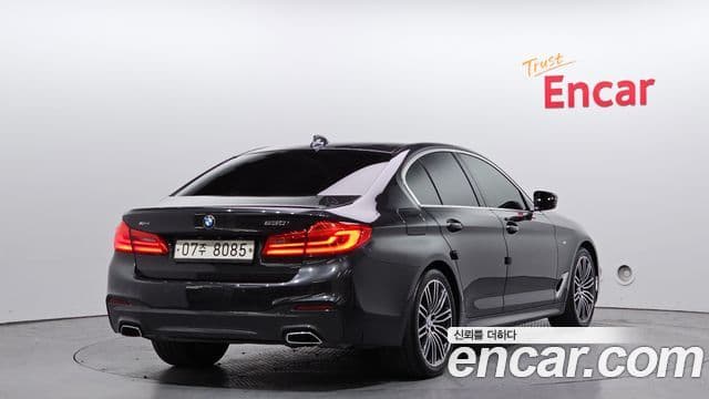 BMW 5 Series (G30) 2