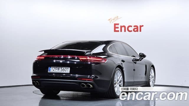 Porsche Panamera (971) 2