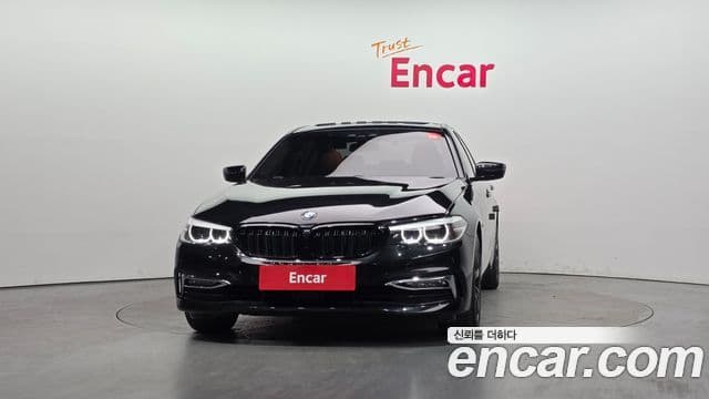 BMW 5 Series (G30) 3