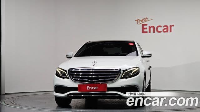 Mercedes-Benz E-Class W213 3