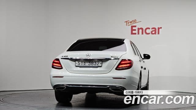 Mercedes-Benz E-Class W213 4