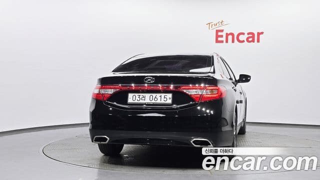 Hyundai Grandeur HG 4