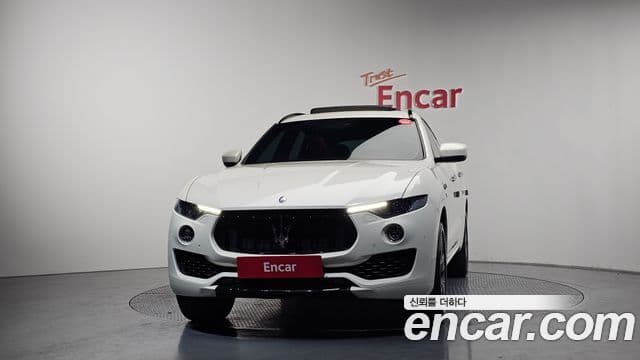 Maserati Levante 3