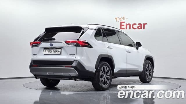 Toyota RAV4 5th Gen 2