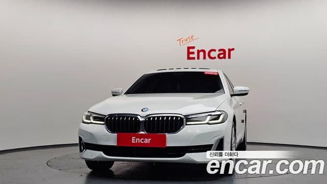BMW 5 Series (G30) 2