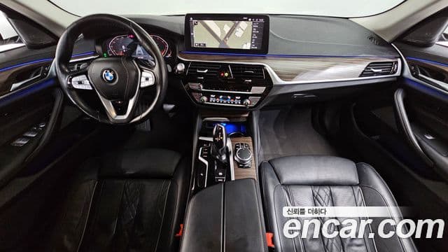 BMW 5 Series (G30) 4