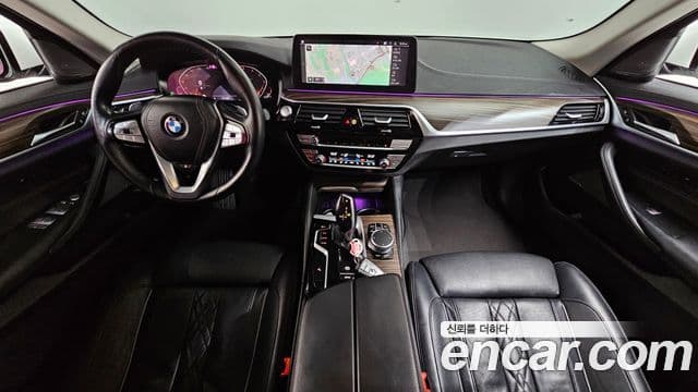 BMW 5 Series (G30) 4