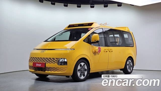 Hyundai Staria — 1