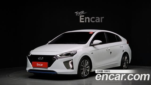 Hyundai Ioniq Hybrid — 1