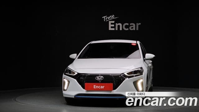 Hyundai Ioniq Hybrid 2