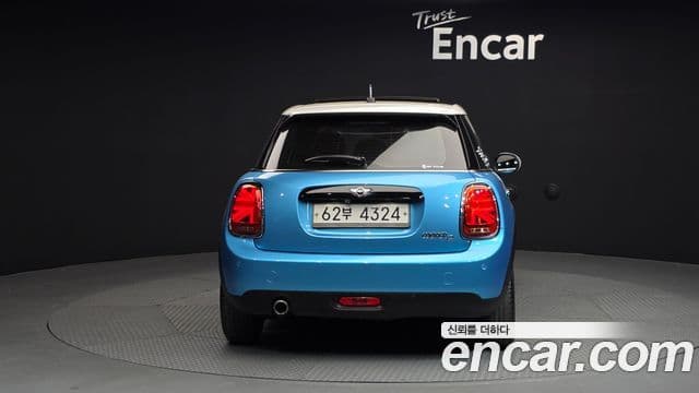 MINI Cooper D 4