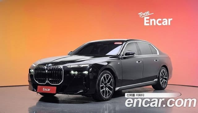 BMW 7 Series (G70)