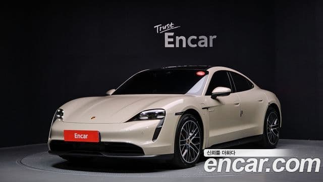 Porsche Taycan 1