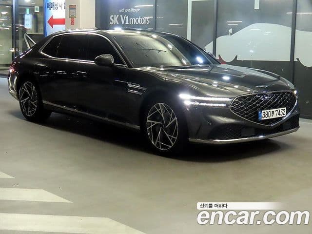 Genesis G90 (RS4)