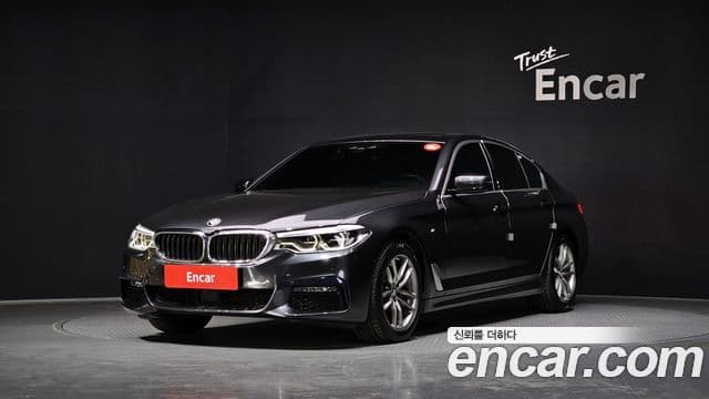 BMW 5 Series (G30)