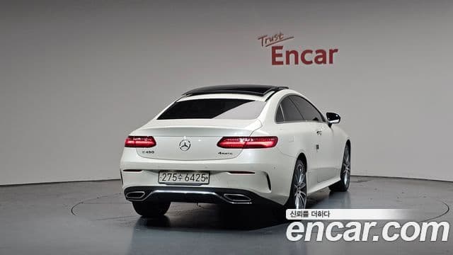 Mercedes-Benz E-Class W213 4
