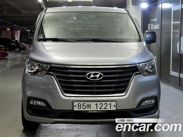 Hyundai The New Grand Starex 2