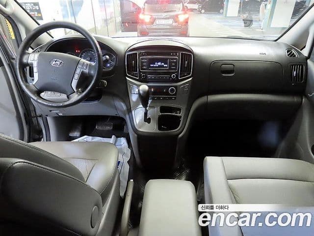 Hyundai The New Grand Starex 4
