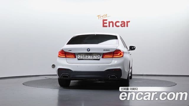 BMW 5 Series (G30) 3