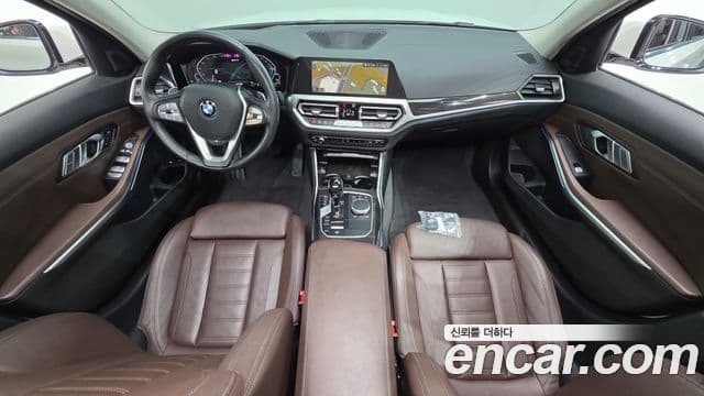 BMW 3 Series (G20) 4