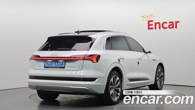 Audi e-tron 2
