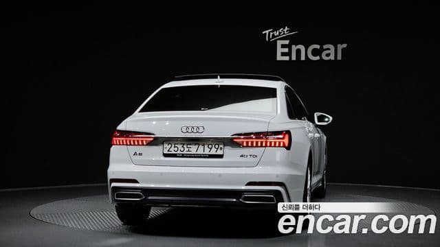 Audi A6 (C8) 3