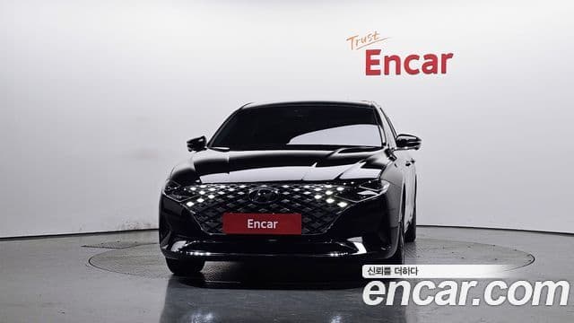 Hyundai The New Grandeur IG Hybrid 2
