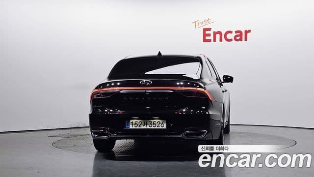Hyundai The New Grandeur IG Hybrid 3
