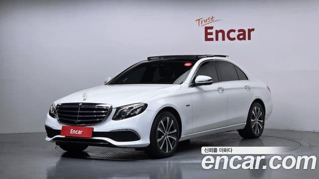 Mercedes-Benz E-Class W213 1