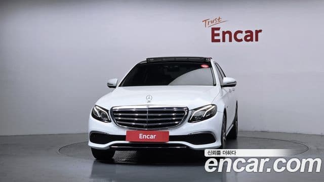 Mercedes-Benz E-Class W213 3