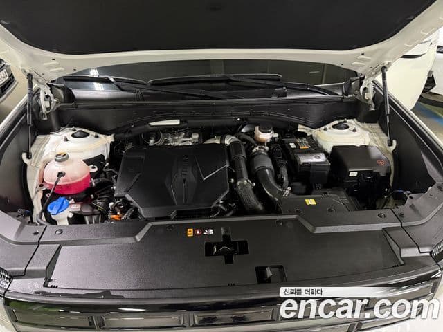 Hyundai Santa Fe (MX5) 4
