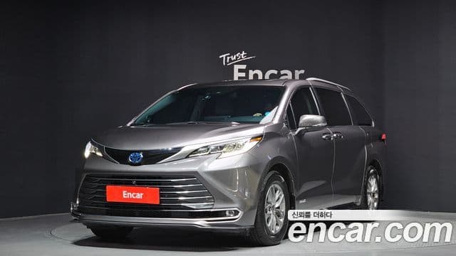 Toyota Sienna 4th Gen — 1