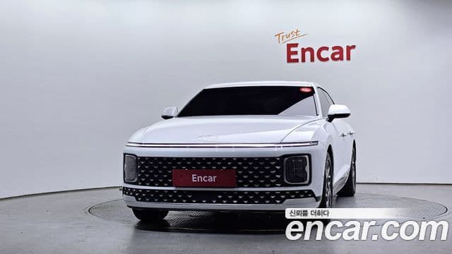 Hyundai Grandeur (GN7) 2