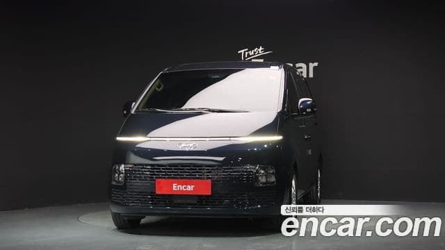 Hyundai Staria 2