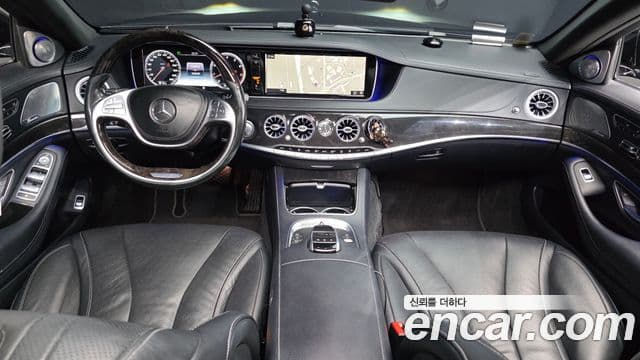 Mercedes-Benz S-Class W222 4