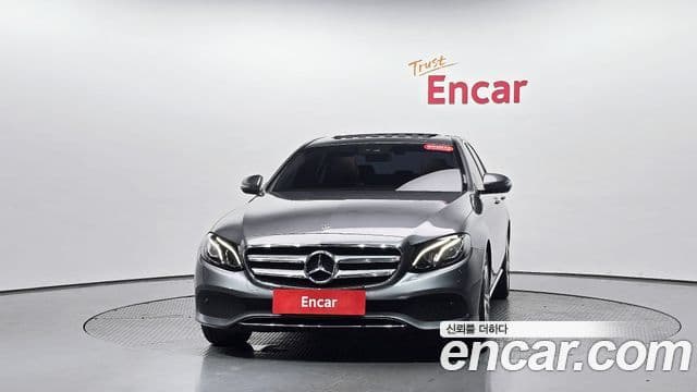 Mercedes-Benz E-Class W213 3