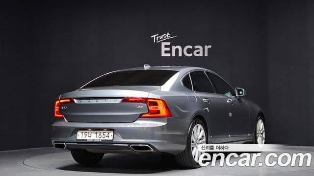 Volvo S90 2