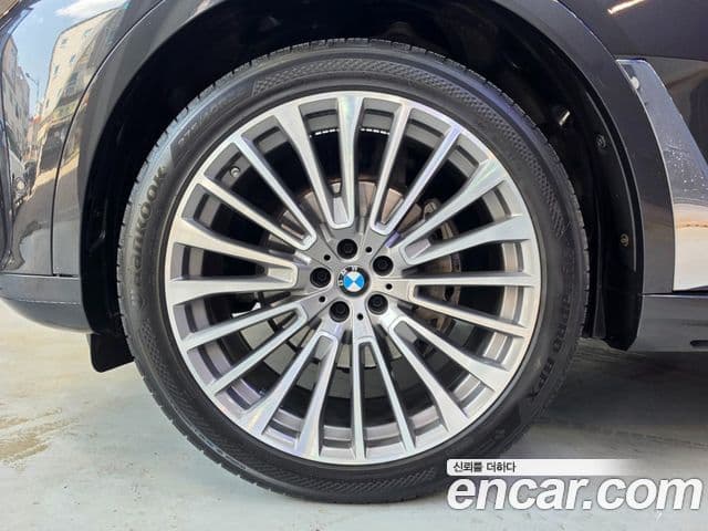 BMW X7 (G07) 4