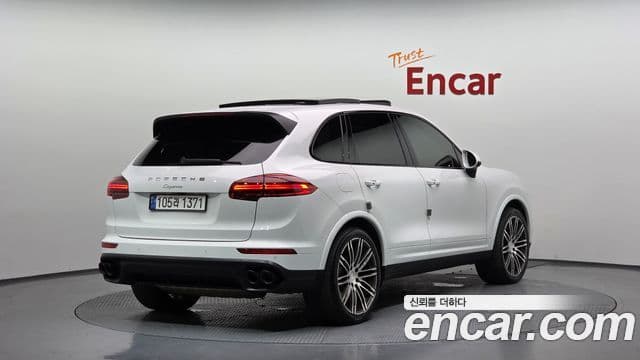 Porsche New Cayenne 2