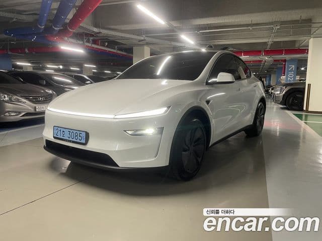 Tesla Model Y 1