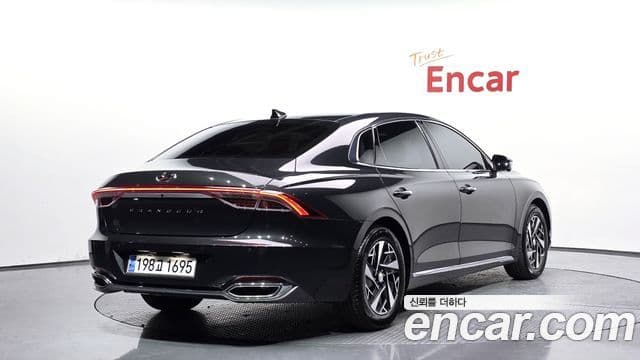 Hyundai The New Grandeur IG Hybrid 2