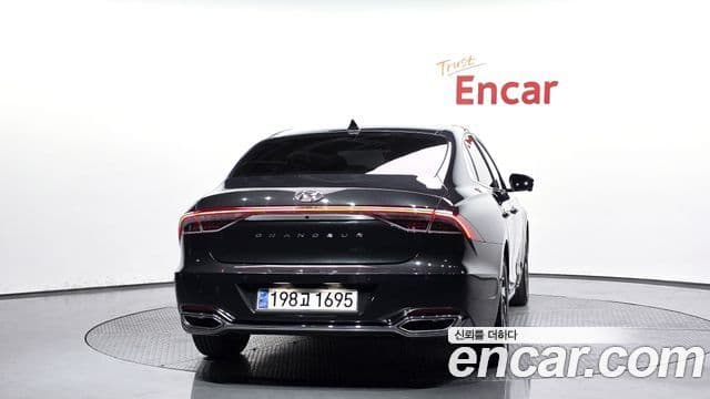 Hyundai The New Grandeur IG Hybrid 4