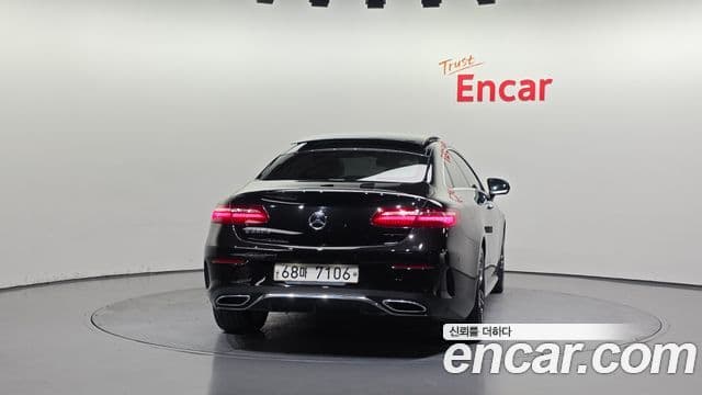 Mercedes-Benz E-Class W213 4
