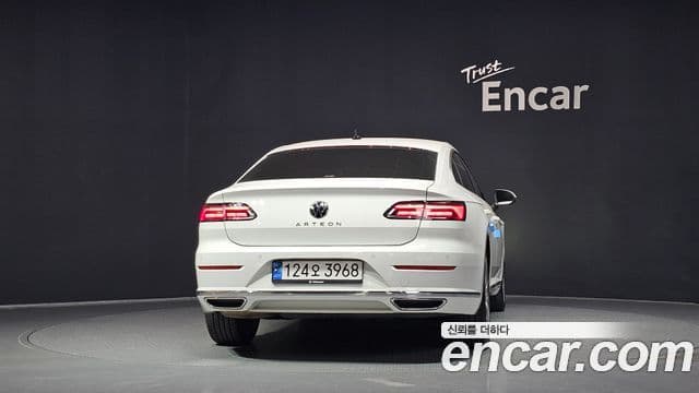 Volkswagen Arteon 4