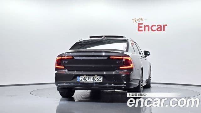 Volvo S90 3