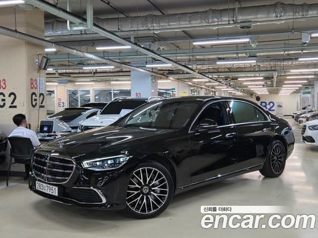 Mercedes-Benz S-Class W223 1