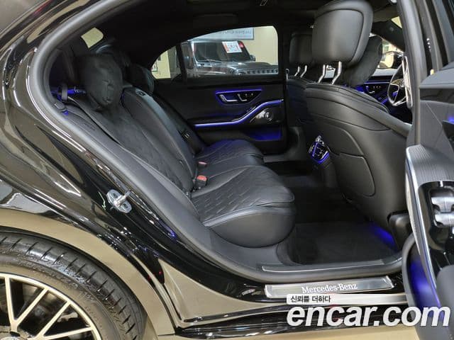 Mercedes-Benz S-Class W223 4